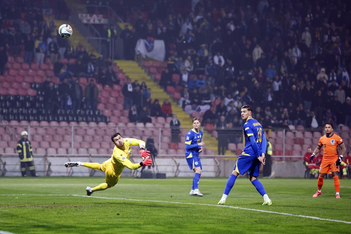 保持稳定的 保持稳定的