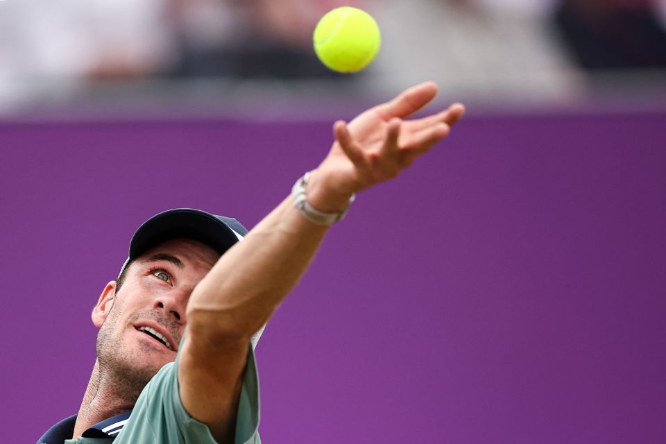 手尤其是年 手尤其是年